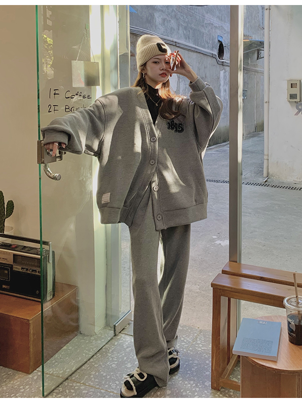 QWEEK Korean Fashion Brown Tracksuit Women Oversized Vintage Streetwear Oversized Gray Pant Sets Retro Basic Wide Leg Sweatpants QWEEK Korean Fashion Brown Tracksuit Women Oversized Vintage Streetwear Oversized Gray Pant Sets Retro Basic Wide Leg Sweatpants