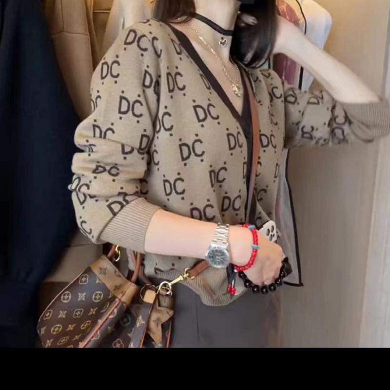 V-Neck Knitted Cardigan Women's Autumn Dress 2023 New Small Fragrant Wind Loose Casual All Matching Color Short Sweater Coat
